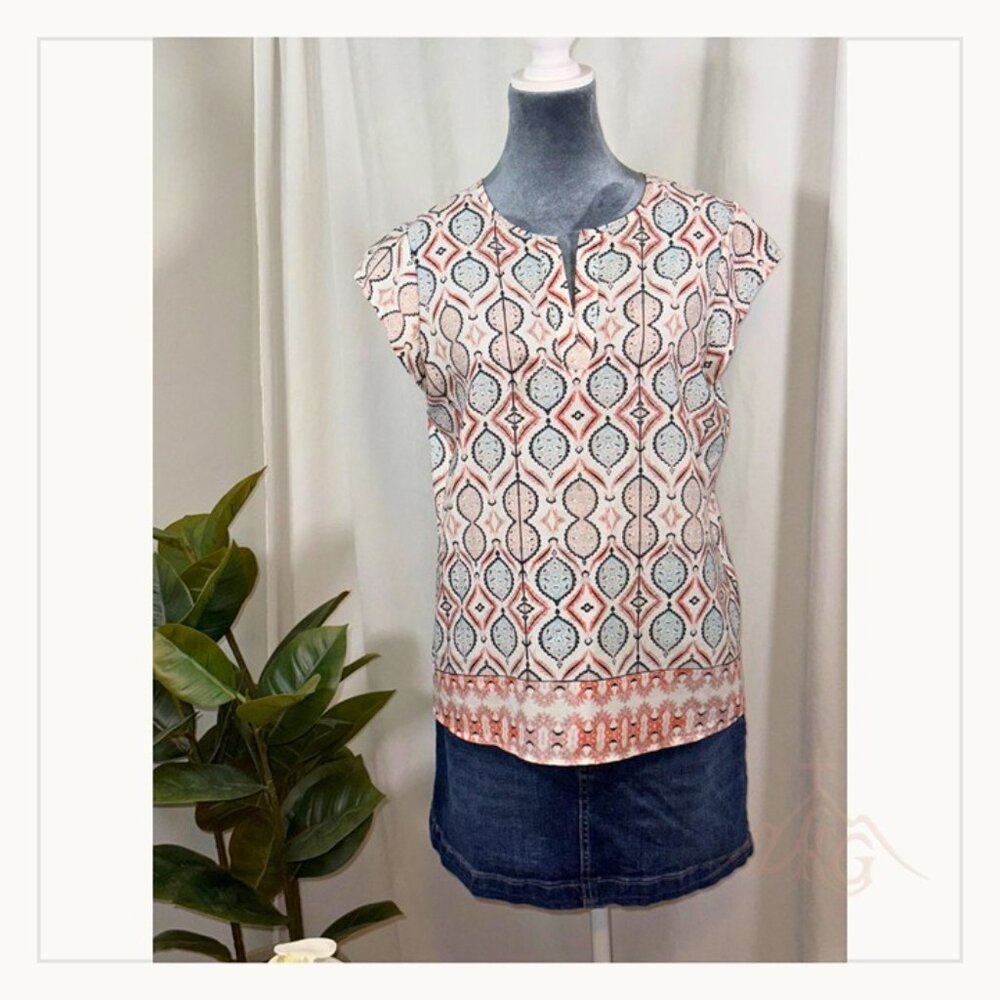 Ivanka Trump Cap Sleeve Blouse M 🌟 White Geo Pattern